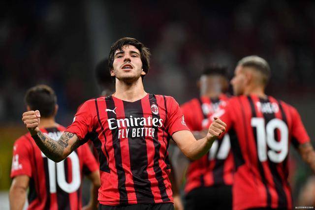 新一期FIFA排名：国足排名上升两位至第90