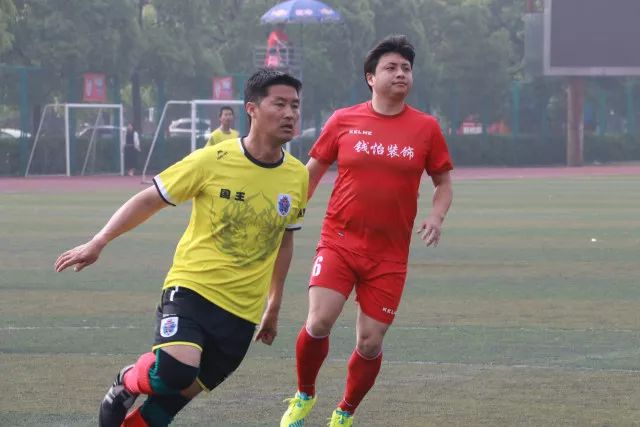 欧冠-拉斯帕多里梅开二度 那不勒斯6比1阿贾克斯